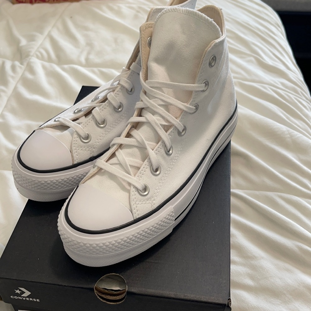 COPY - White high top converse size 8
